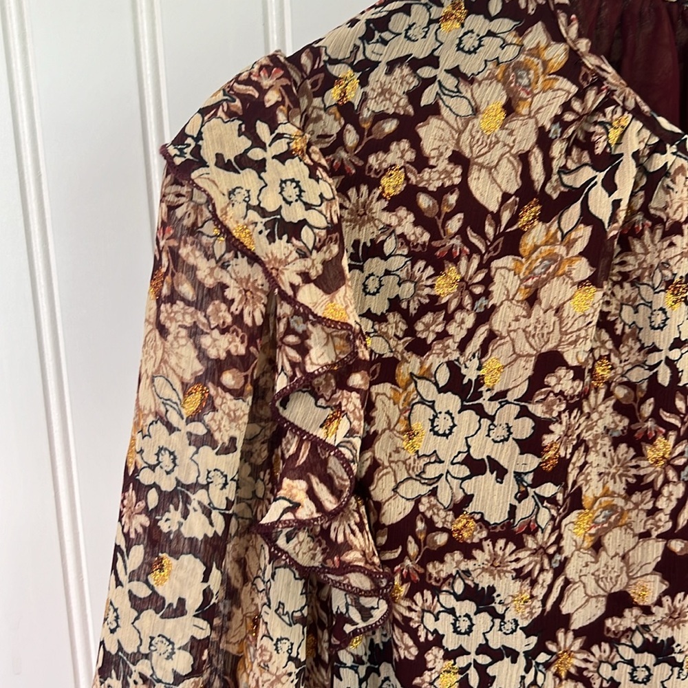 Floral Ruffle Shoulder Blouse - Picture 5 of 7